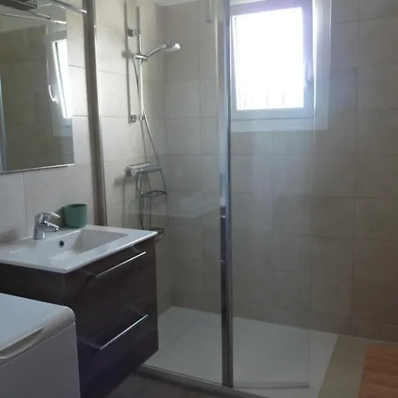 Apartment Independant Dans Villa, Entre Et St Raphael Frejus