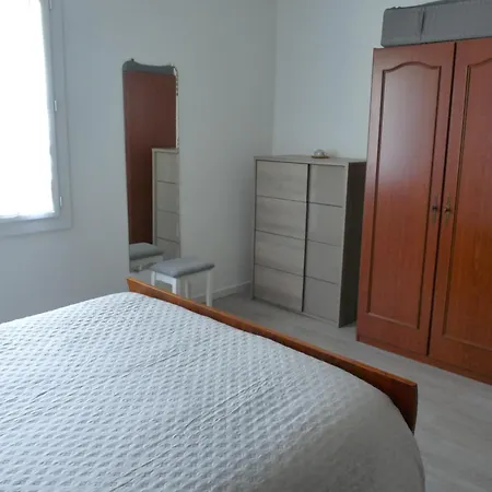 Apartment Independant Dans Villa, Entre Et St Raphael Frejus